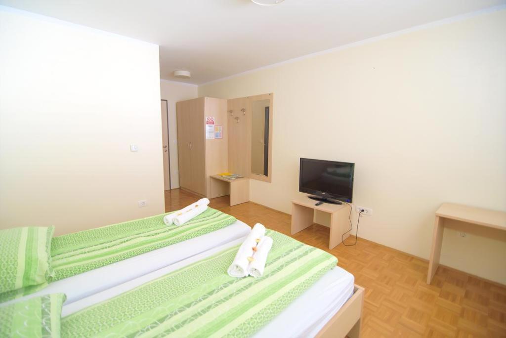 Hotel Oskar Hrib-Loski Potok Экстерьер фото