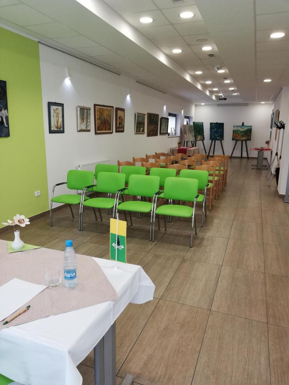 Hotel Oskar Hrib-Loski Potok Экстерьер фото