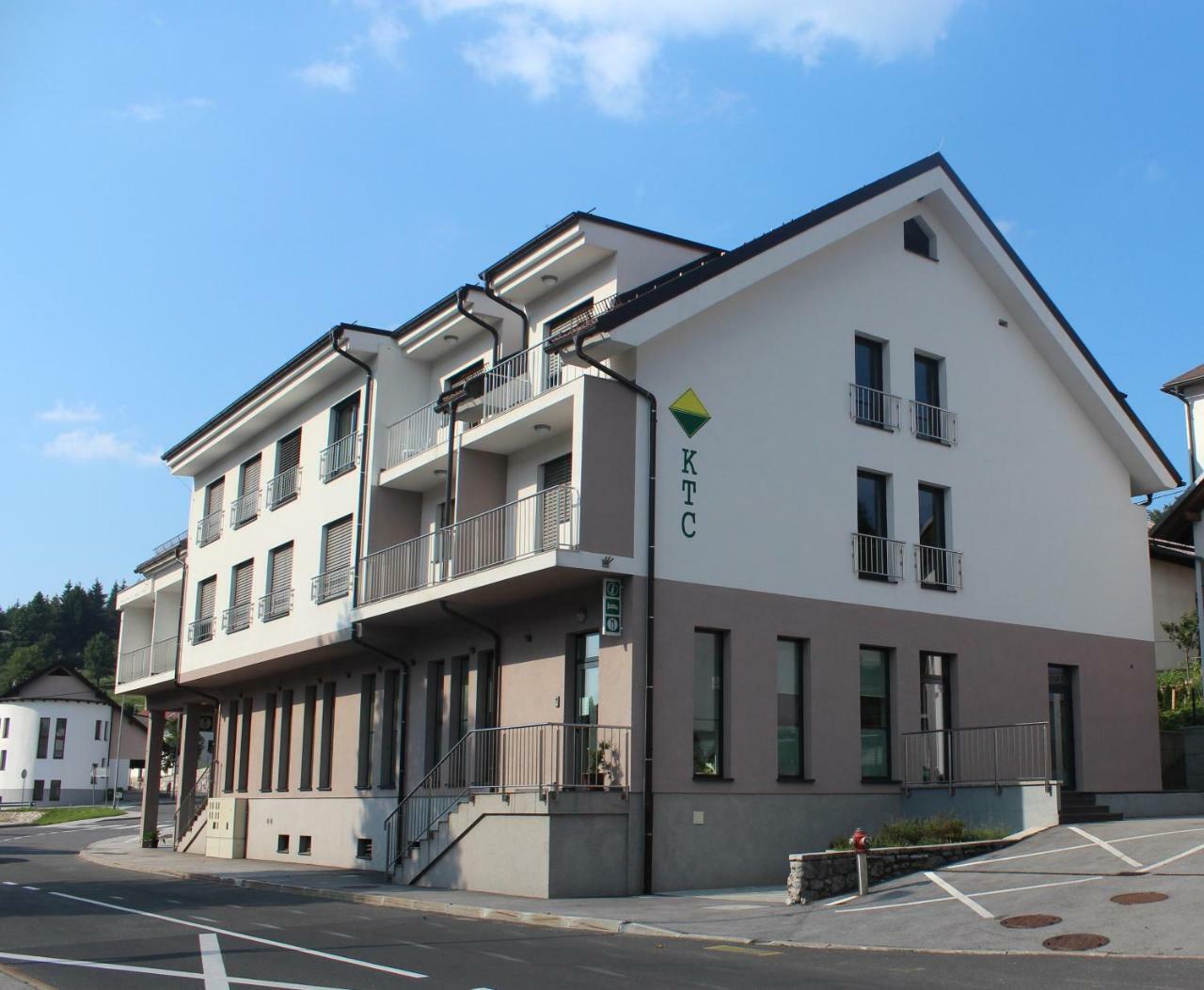 Hotel Oskar Hrib-Loski Potok Экстерьер фото